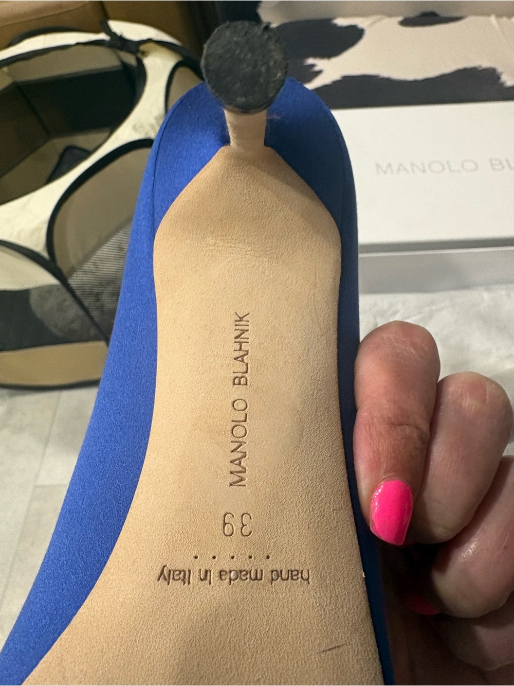 Manolo Blahnik Blue Satin Hangisi Shoe Box Label - Picture 8 of 8